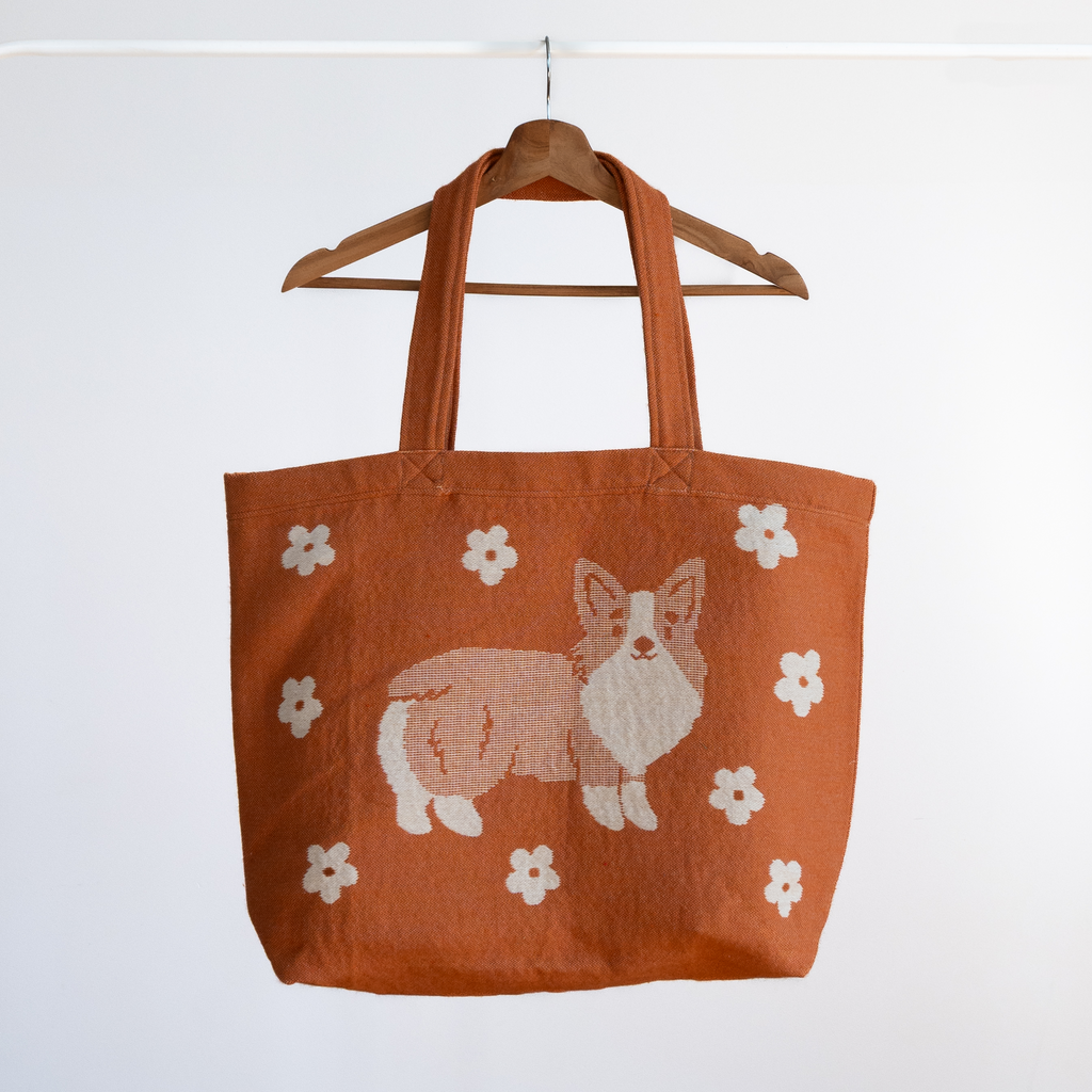 Torba Corgi w Kwiatki – żakardowa torba eddo z motywem corgi wśród kwiatów 